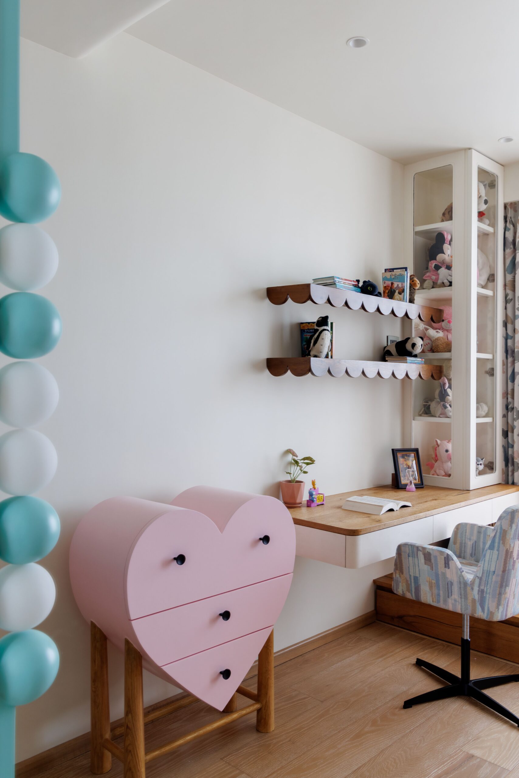 027_61 shades of joy_SS Story